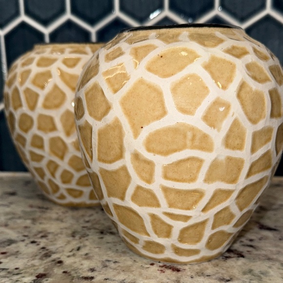 Other - Pair of Giraffe Print Tile Vase EUC